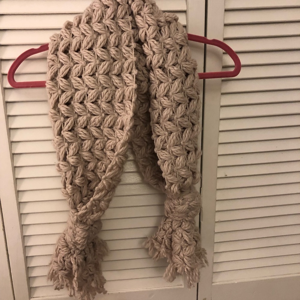 Scarf/ small Shaw